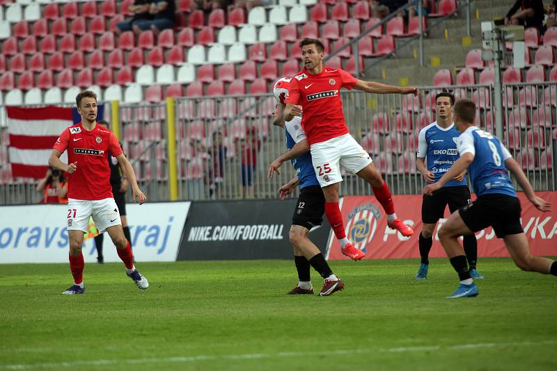 Fobal Zbrojovka Brno - Táborsko a oslavy postupu Zbrojovky do první ligy.