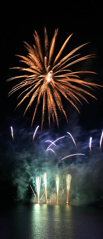 Populární festival ohňostrojů Ignis Brunensis letos oslaví pětadvacet let od založení. Na snímku ročník 2009.