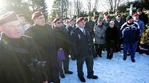 Výročí narození i úmrtí legendárního velitele parašutistického výsadku Wolfram z druhé světové války Josefa Otiska si v sobotu připomněli lidé na hřbitově v brněnské Líšni.