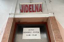 Jídelna Kocourek v Brně, kde se salmonelou nakažené polské maso objevilo.