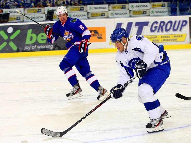 Kometa (v bílém) v přípravě přehrála Vladivostok 4:1