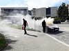 OBRAZEM: Na Masarykově náměstí v Třebíči hořelo auto, uhasili jej strážníci