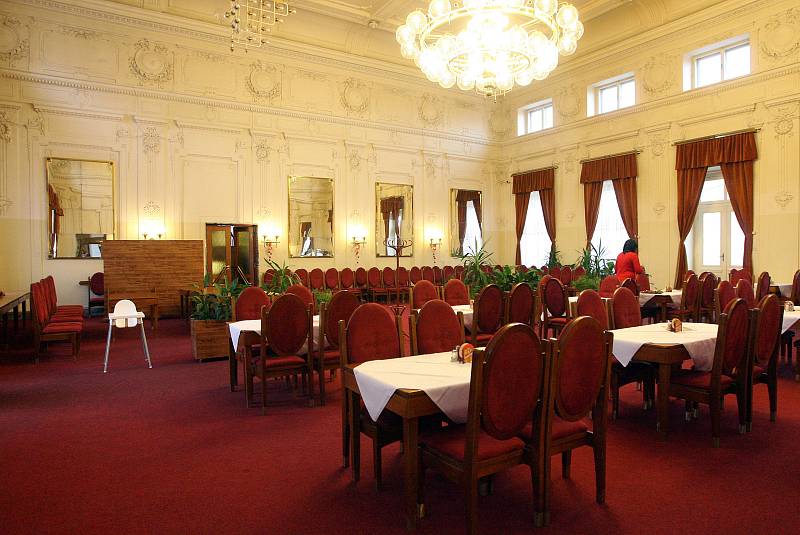 Restaurace Secese na brněnském Hlavním nádraží. Prosinec 2011