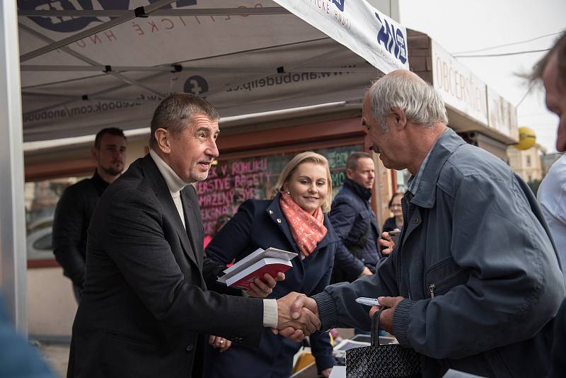Předseda hnutí ANO Andrej Babiš se představil spolu s lídryní pro Jihomoravský kraj Taťánou Malou na Mendlově náměstí.
