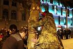 Vánoční strom pro Brno již čeká ukotvený na náměstí Svobody.