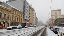 Centrum Brna zasypal sníh. Na snímku ulice Pekařská.