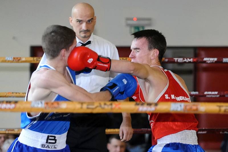 Boxeři brněnské Komety v souboji s klubem Knokaut.