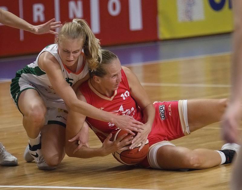 Basketbalistky Žabin proti Slavii Praha