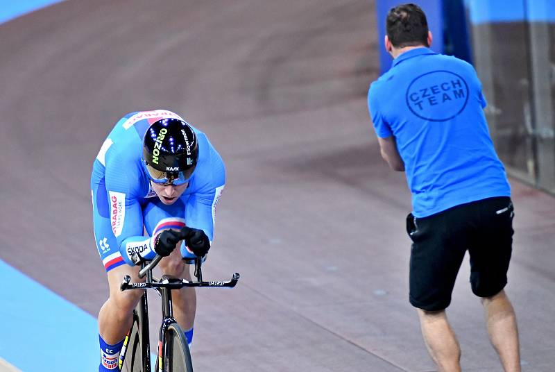 Dráhový cyklista brněnské Dukly Tomáš Bábek při pevném kilometru v Berlíně