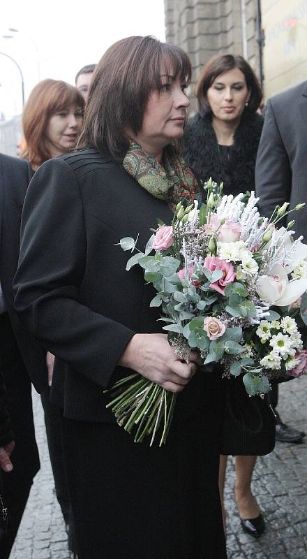 Miloš Zeman s manželkou při příjezdu ke Krajskému úřadu Jihomoravského kraje. Prezident tam zahájil třídenní návštěvu jižní Moravy.