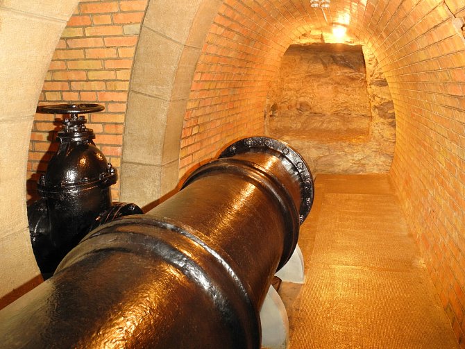 Vodu v Březové nad Svitavou čerpají z podzemí, a proto ji odborníci nemusí chemicky upravovat jako vodu z povrchových zdrojů.