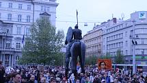 Demonstrace za svobodnou justici se v pondělí v Brně zúčastnilo podle policie 2000 lidí.