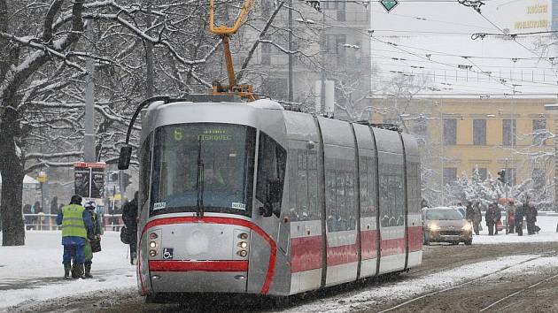 Ve středu ráno Brno zasypal sníh.