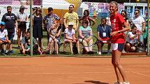 V tenisové exhibici na Olympijském festivalu v Brně si zahráli Lucie Šafářová, Tomáš Plekanec, Daniela Bedáňová a Eva Samková.