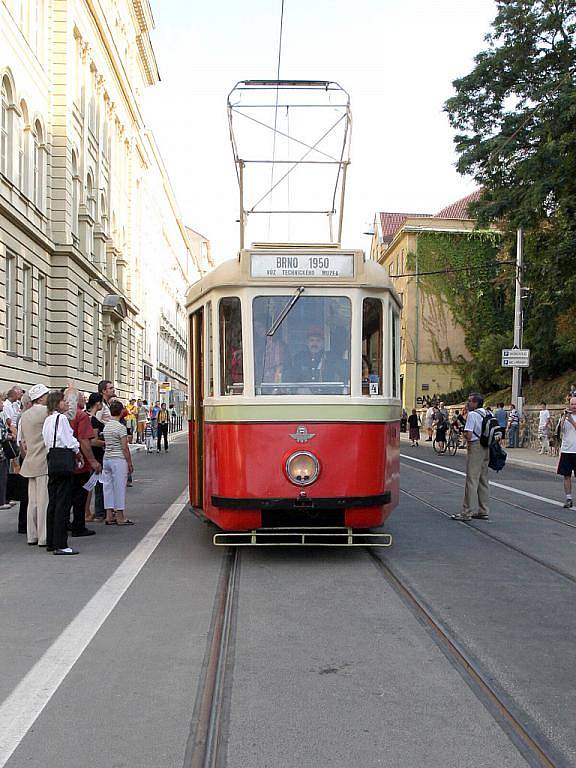 Slavnostní otevření Husovy ulice.