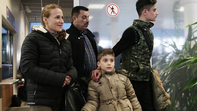 Iráčtí uprchlíci na letišti Václava Havla.