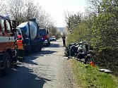 Řidič osobního auta narazil u Dolních Kounic na Brněnsku do domíchávače betonu.