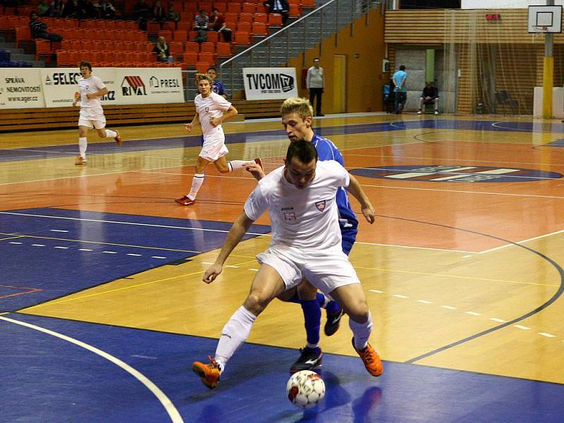 Derby jaksepatří předvedli brněnští rivalové týmu Helas a Tango.