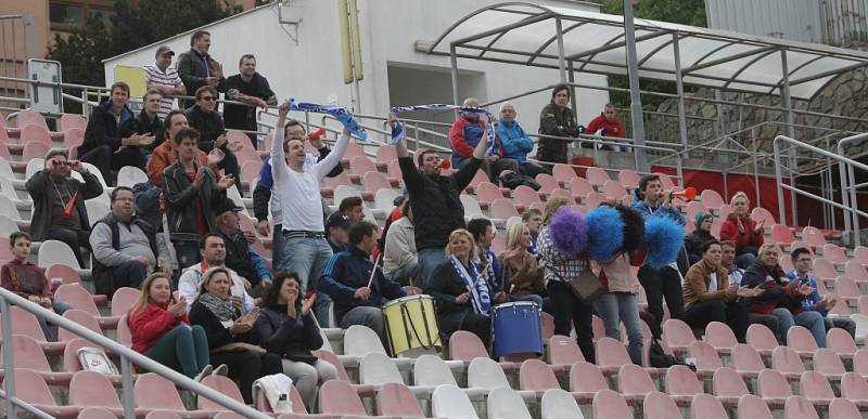 Fotbalisté Baníku Ostrava po trenérské výměně nečekaně ožili a ve 25. kola první ligy zvítězili v Brně nad Znojmem vysoko 4:0