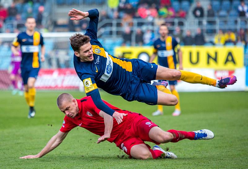 Slezský FC Opava - FC Zbrojovka Brno 2:1.