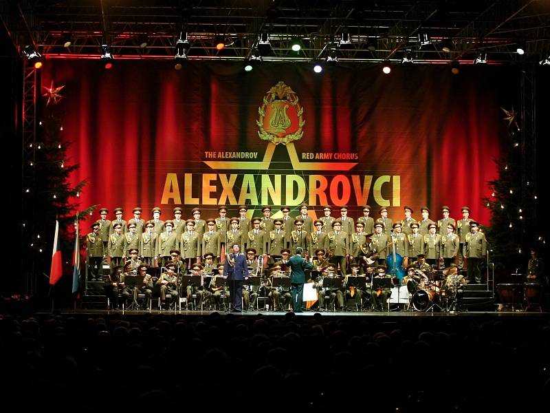 Při svém historicky prvním vánočním turné se v Brně představil slavný ruský soubor Alexandrovci.