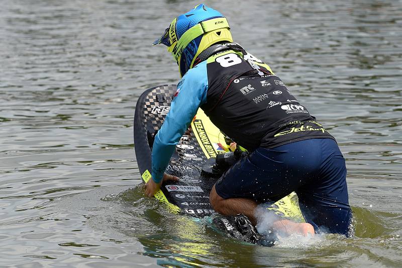 Závody seriálu MotoSurf WorldCup na Brněnské přehradě.