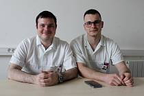 Dva traumatologové z brněnské Úrazové nemocnice pomáhali po zemětřesení v Turecku. Vlevo Radek Zukal, vpravo Lukáš Kopčík.
