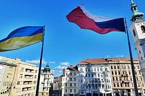 Brněnský magistrát vyvěsil ukrajinskou vlajku.