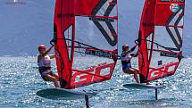 Windsurfařka Kristýna Piňosová vyhrála základní část iQFoiL Youth & Junior Games v Itálii.