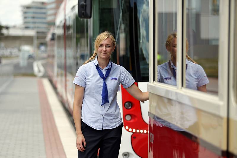 Otevření zrekonstruované ulice Plotní a nové tramvajové tratě.