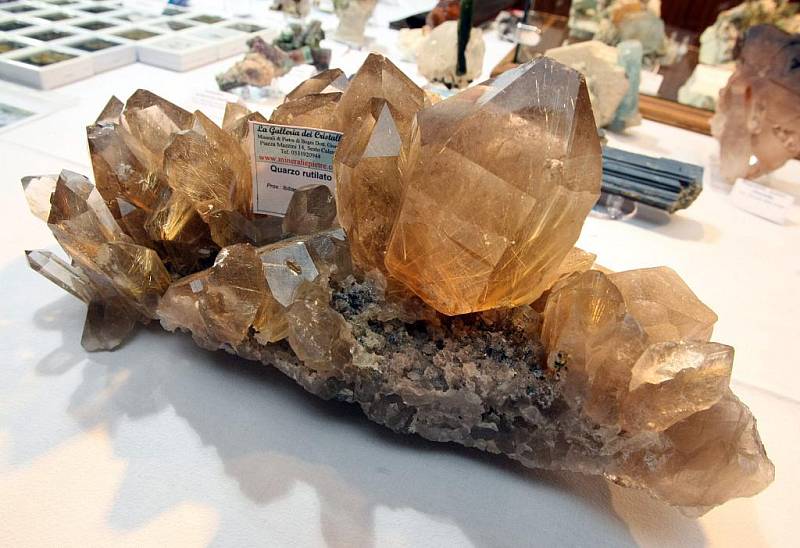 Mezinárodní podzimní expozice minerálů v Tišnově na Brněnsku.