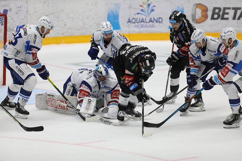 Hokejisté Komety na úvod sezony jasně přehráli Karlovy Vary. Foto: Deník/Sabir Agalarov