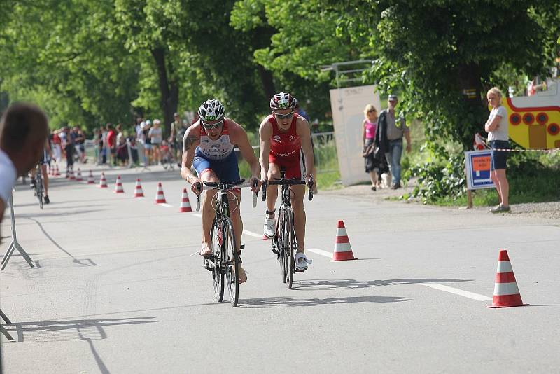 Český poháru v triatlonu v okolí Brněnské přehrady s názvem Ekol Superprestige.