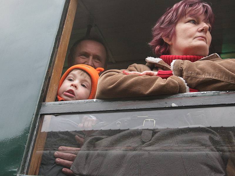 Mezi Pohořelicemi a Vranovicemi jel naposledy vlak