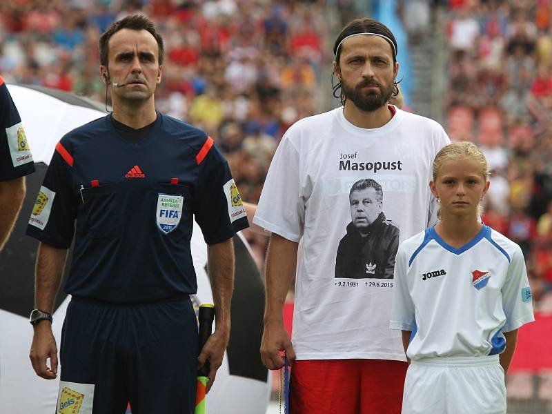 Fotbalisté Zbrojovky Brno (v červeném) porazili Baník Ostrava 2:1.