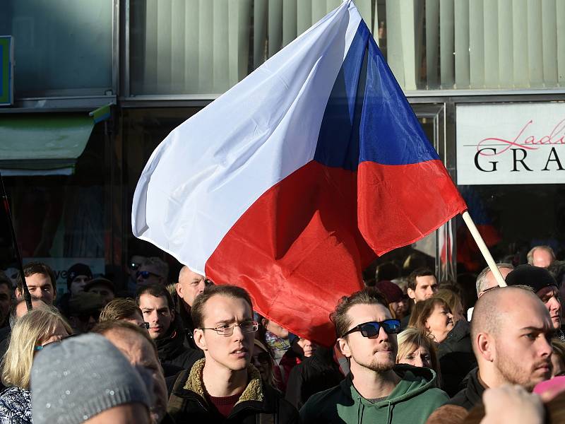 Demonstrace proti Andreji Babišovi v Brně.