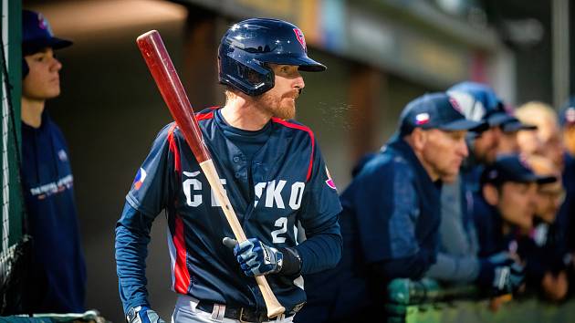 Jakub Hajtmar (s číslem 2) pomohl české reprezentaci k senzační kvalifikaci na WBC.