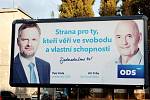 Billboardy politických stran v Brně.