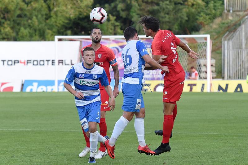 Domácí FC Zbrojovka Brno v červeném proti FK Ústí nad Labem