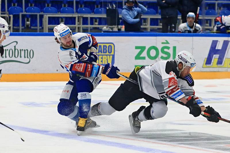 Hokejisté Komety Brno (v modrém Petr Zámorský) se poprvé v novém roce představili na domácím ledě proti Karlovým Varům. Foto: HC Kometa Brno/Vít Golda