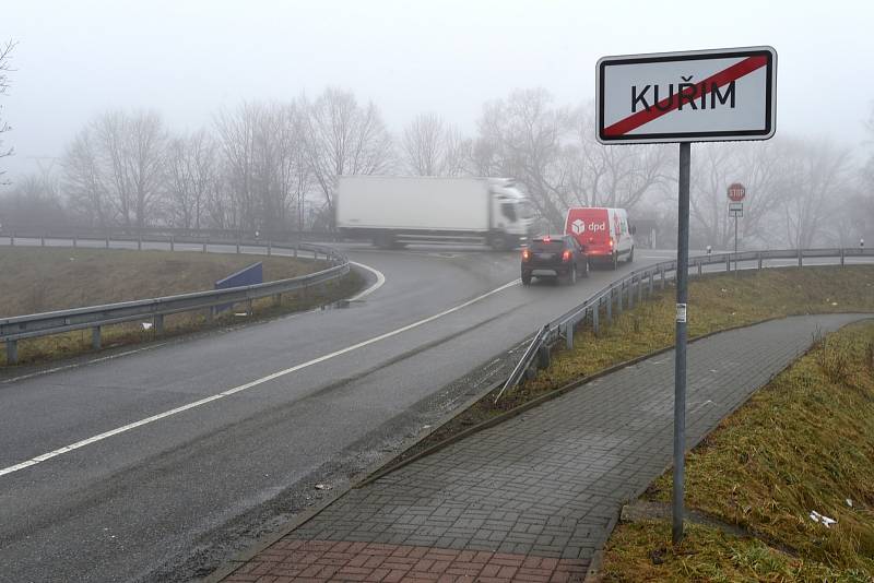 Odbočka z Podlesí na I/43 směrem na Brno.