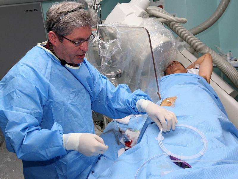 Unikátní metodou operují brněnští lékaři srdce.