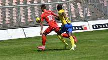 Fotbalisté Zbrojovky  v posledním přípravném utkání před opětovným zahájením druhé ligy podlehli Zlínu 0:5.