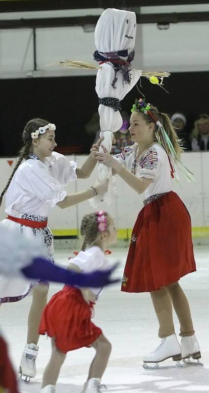 Evropský šampion v krasobruslení z roku 2008 Tomáš Verner zavítal na jubilejní patnácté Velikonoce na ledě do Brna. Zabruslil si při exhibici s dětmi pořádajícího Stadionu Brno.