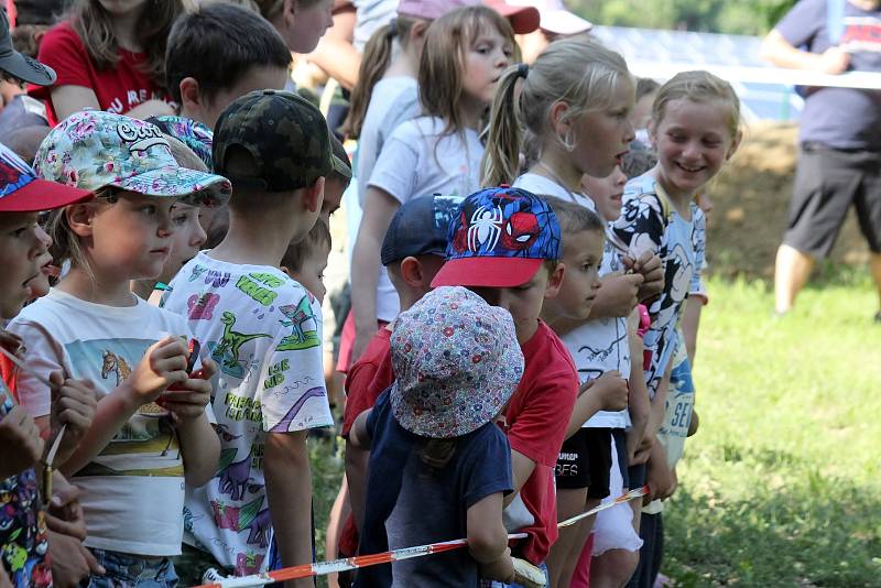 Děti oslavily svůj den v sobotu v zábavním areálu Bunkr u Mokré-Horákova na Brněnsku.