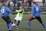 Vyškov (v modrém) na turnaji v Líšni zdolal Bystrc 3:1.