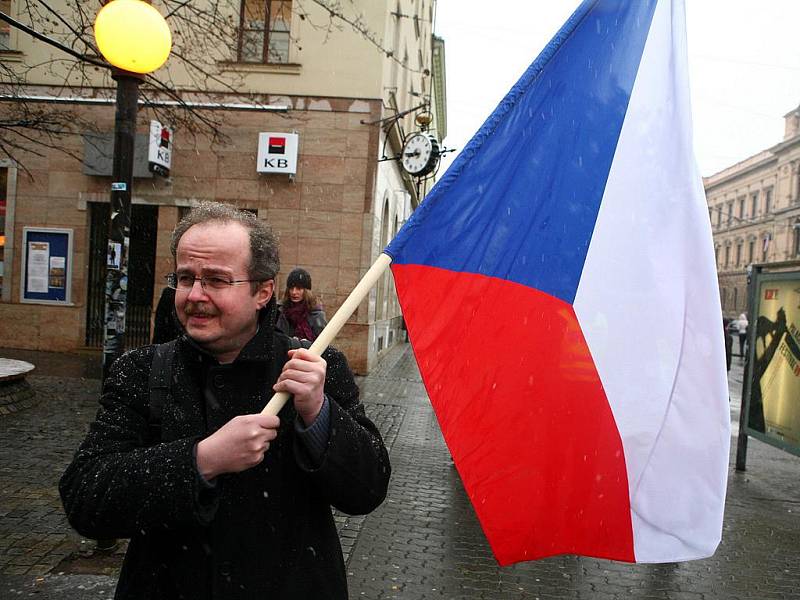 Demonstrace před Ústavním soudem v Brně.