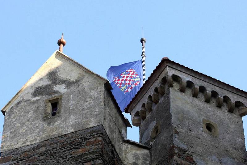 Lidé měli poslední šanci navštívit letos hrad Pernštejn.