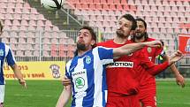 Zbrojovka Brno (uprostřed v červeném Tomáš Frejlach) versus Mladá Boleslav 1:1.