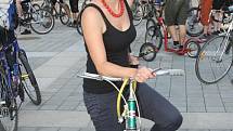 Oslavit čtvrteční Den bez aut společnou cyklojízdou se rozhodli návštěvníci akce pořádané občanským sdružením Brno na kole.